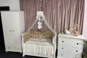 Set Royal Beige pentru pătuț – 11 piese din catifea moale și bumbac natural, personalizabil, premium pentru bebeluși – PeppiBambini