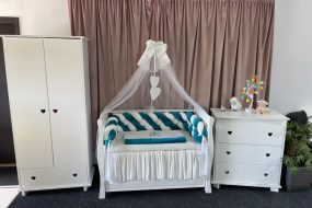 Set 11 piese cu laterale împletite – catifea verde smarald, personalizabil, premium pentru pătuț bebeluși – PeppiBambini