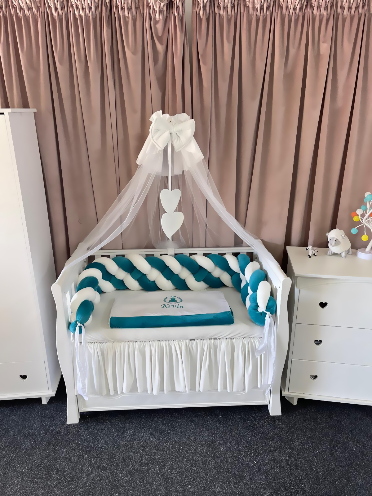 Set 11 piese cu laterale împletite – catifea verde smarald, personalizabil, premium pentru pătuț bebeluși – PeppiBambini - imagine 5