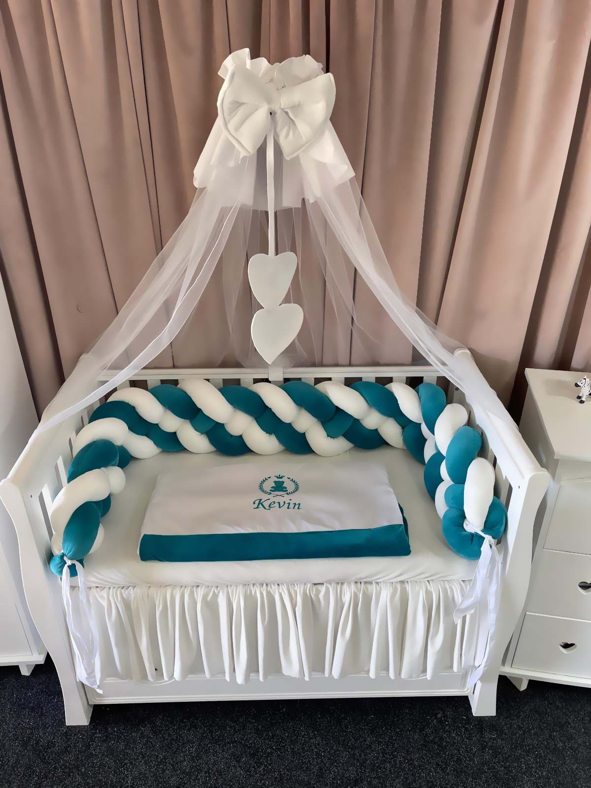 Set 11 piese cu laterale împletite – catifea verde smarald, personalizabil, premium pentru pătuț bebeluși – PeppiBambini - imagine 3