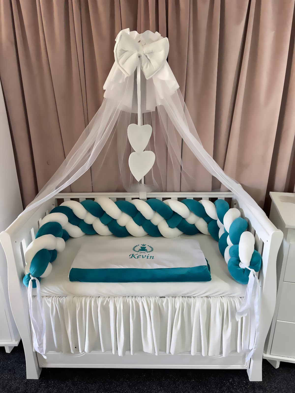 Set 11 piese cu laterale împletite – catifea verde smarald, personalizabil, premium pentru pătuț bebeluși – PeppiBambini - imagine 10