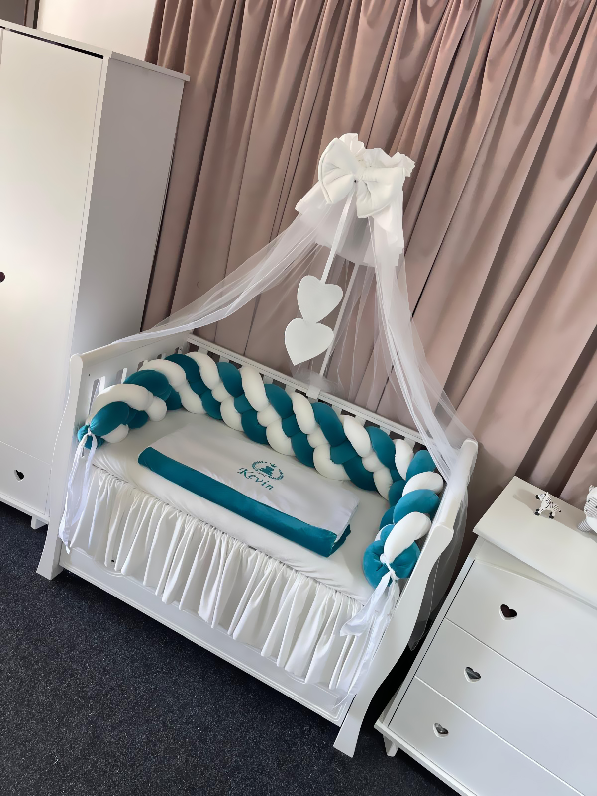 Set 11 piese cu laterale împletite – catifea verde smarald, personalizabil, premium pentru pătuț bebeluși – PeppiBambini - imagine 9