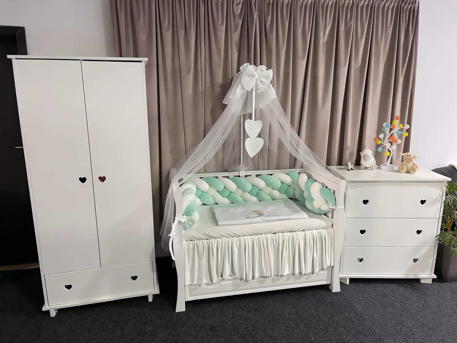 Set 11 piese cu laterale împletite – catifea Mint și bumbac natural, personalizabil, premium pentru pătuț bebeluși – PeppiBambini - imagine 8