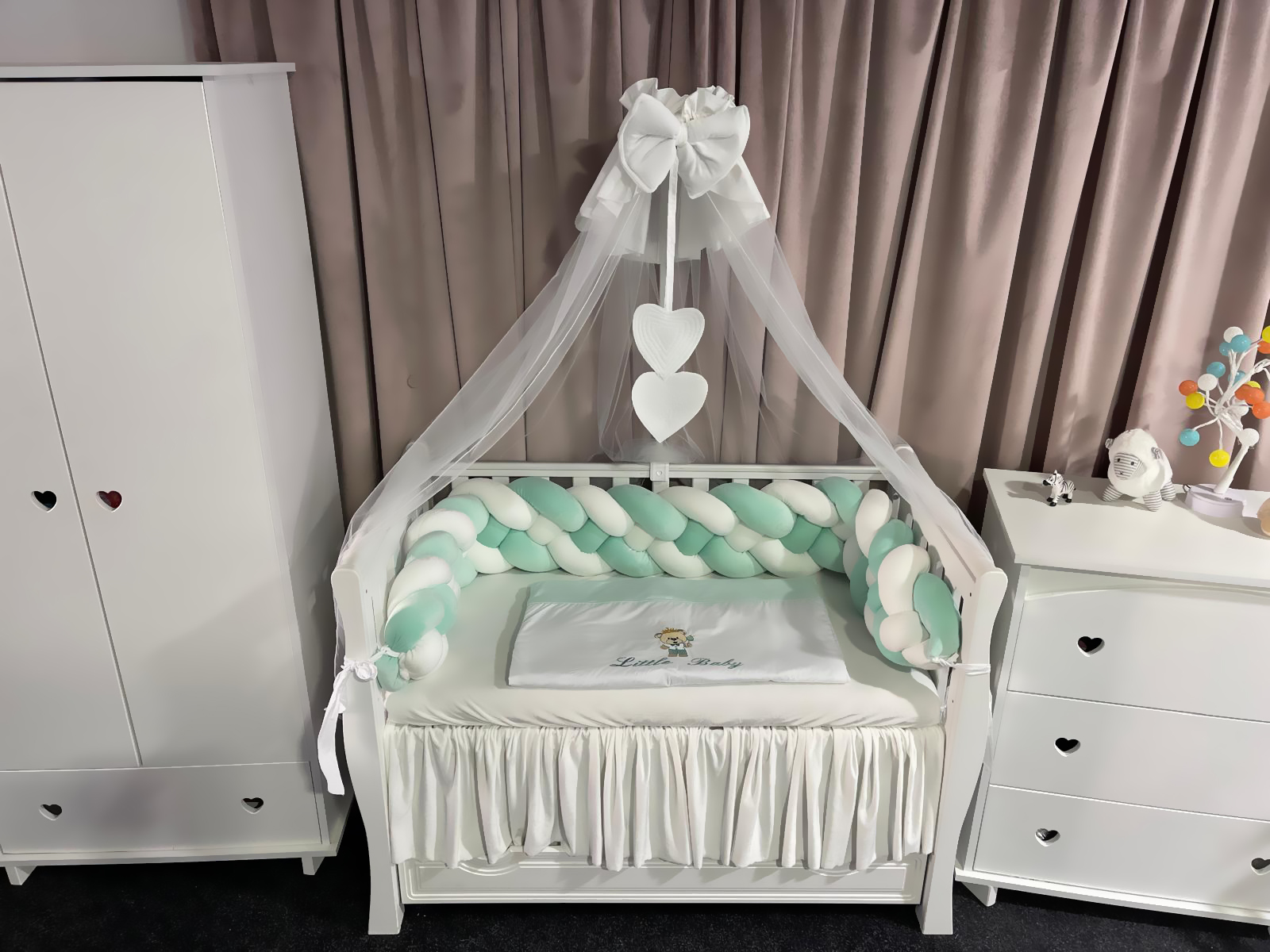 Set 11 piese cu laterale împletite – catifea Mint și bumbac natural, personalizabil, premium pentru pătuț bebeluși – PeppiBambini - imagine 6