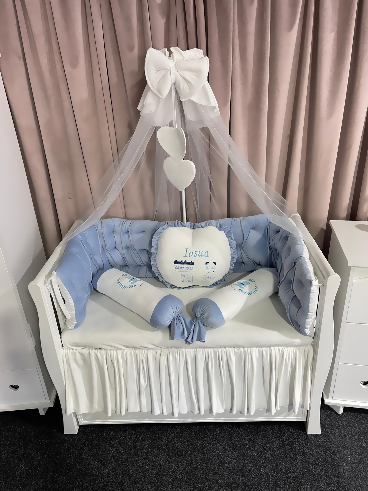 Set 11 piese Regal Catifea Blue – lenjerie pătuț premium, personalizabilă, din catifea albastru regal pentru bebeluși – PeppiBambini - imagine 4