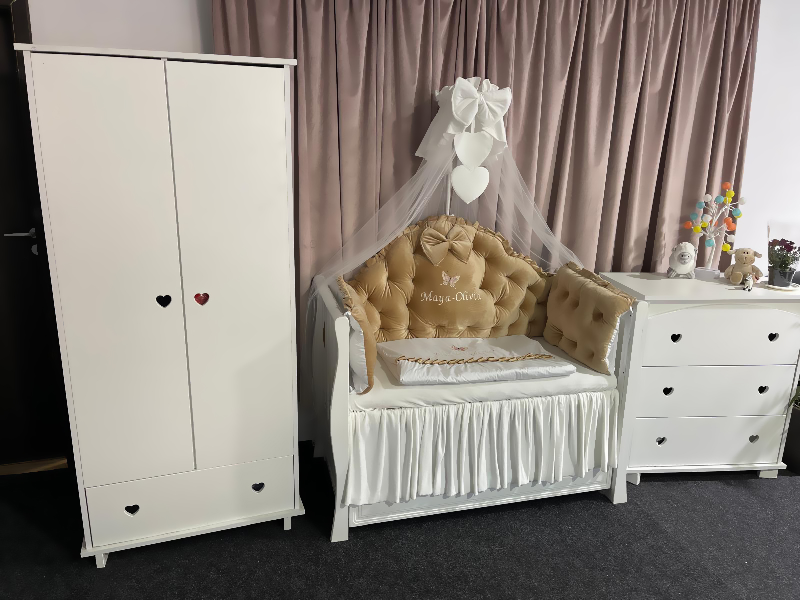Set 11 piese Regal Catifea Beige – lenjerie pătuț premium, personalizabilă, din catifea moale pentru bebeluși – PeppiBambini - imagine 5