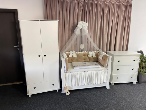 Set Regal Beige pentru pătuț – 11 piese din catifea moale și bumbac premium, personalizabil, pentru bebeluși – PeppiBambini - imagine 4