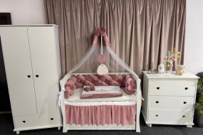 Set complet de lenjerie pentru pătuț – 11 piese din catifea roz cu laterale împletite, personalizabil, premium pentru bebeluși – PeppiBambini