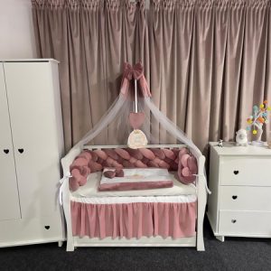 Set complet de lenjerie pentru pătuț – 11 piese din catifea roz cu laterale împletite, personalizabil, premium pentru bebeluși – PeppiBambini