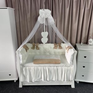 Set 11 piese Royal Catifea White–Beige – lenjerie pătuț personalizabilă, premium și elegantă pentru bebeluși – PeppiBambini