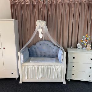 Set 11 piese Regal Catifea Blue – lenjerie pătuț personalizabilă, premium din catifea albastru regal pentru bebeluși – PeppiBambini