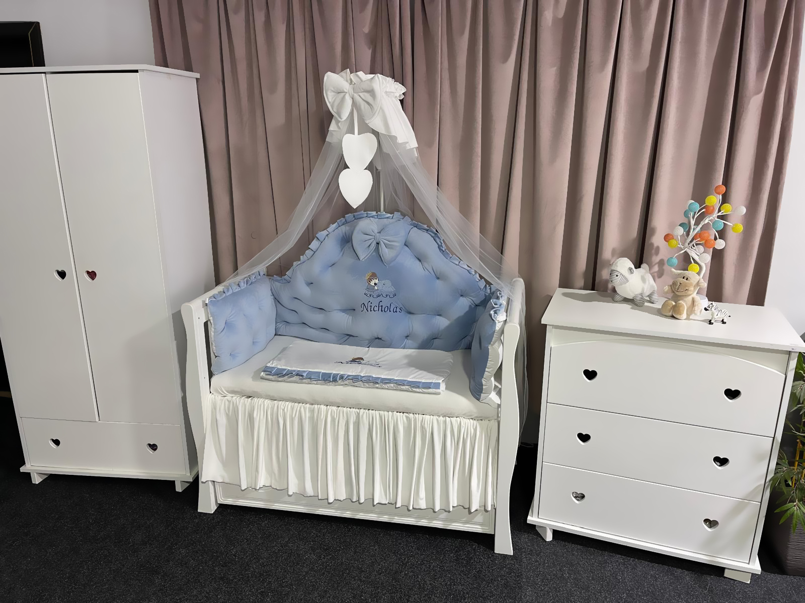 Set 11 piese Regal Catifea Blue – lenjerie pătuț premium, personalizabilă, din catifea albastru regal pentru bebeluși – PeppiBambini - imagine 8