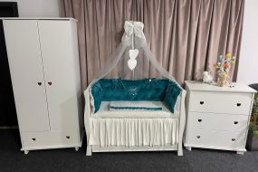 Set 11 piese Royal Catifea Verde Smarald – lenjerie pătuț premium, personalizabilă, din catifea moale pentru bebeluși – PeppiBambini