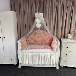 Set 11 piese Regal Catifea Pink – lenjerie pătuț premium, personalizabilă, din catifea roz moale pentru bebeluși – PeppiBambini