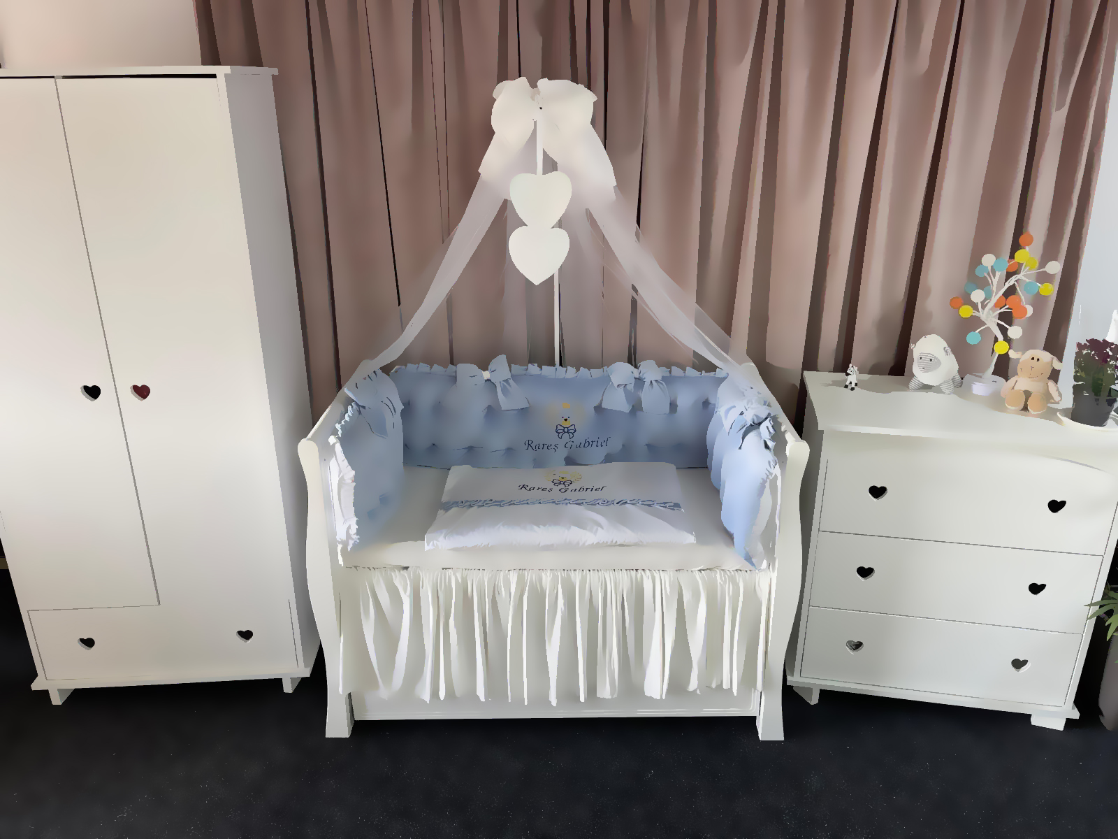 Set 11 piese Royal Catifea Blue – lenjerie pătuț premium pentru băieței, personalizabilă cu broderie elegantă – PeppiBambini - imagine 4